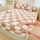 Capa de Colchão Peluciada Impermeável (Compre 1 Leve 2 + 2 Fronhas de Brinde)