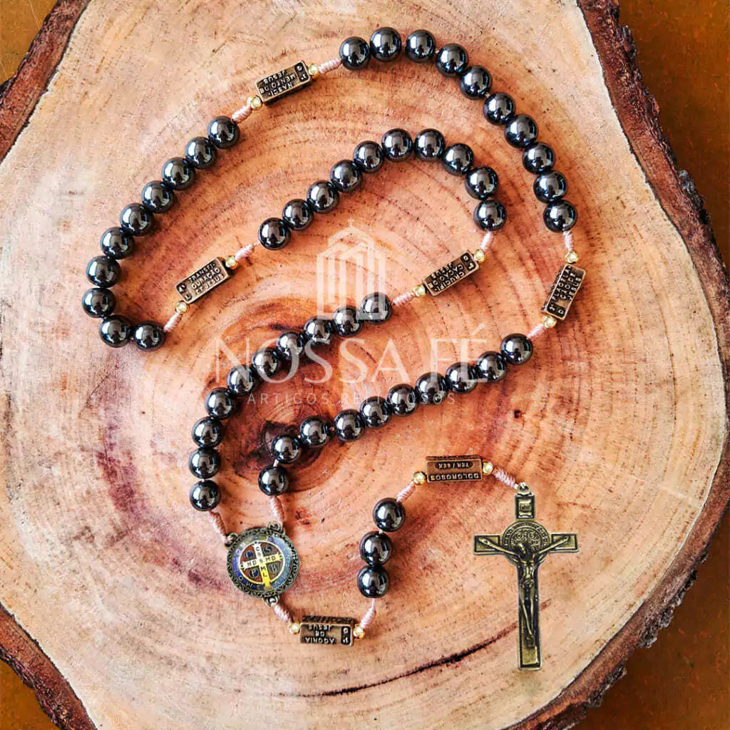 [COMPRE 1 LEVE 2] Terço em Pedras Naturais Hematita Original com os Mistérios do Rosário - 40% de Desconto