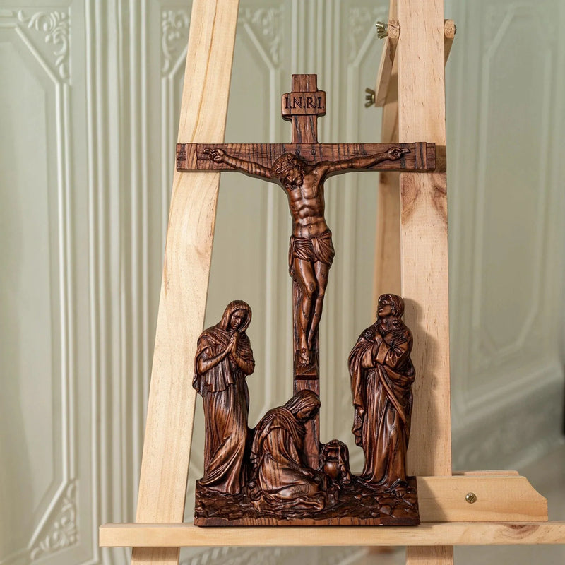 Cruxificação de Jesus Cristo em Madeira Esculpida