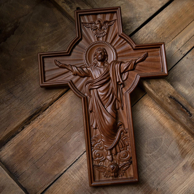 Cruz de Escultura em Madeira da Ascensão de Jesus