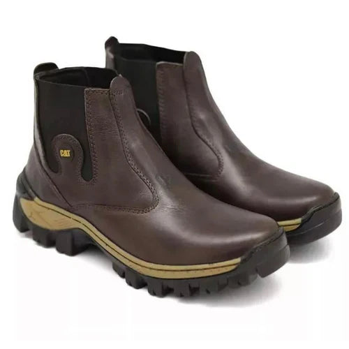 Bota Masculina Adventure em Couro Legítimo | +3 Brindes: Chinelo, Relógio e Cinto